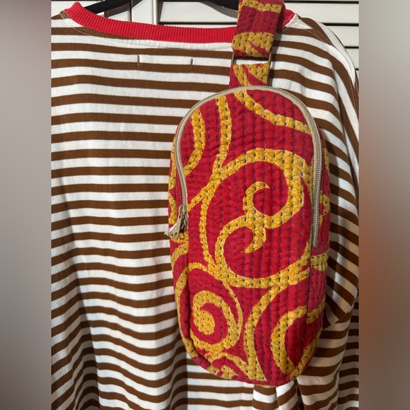 Kantha Sling Bag /Wine bag holder. What a gift A bottle of Merlot ??? - Picture 2 of 15